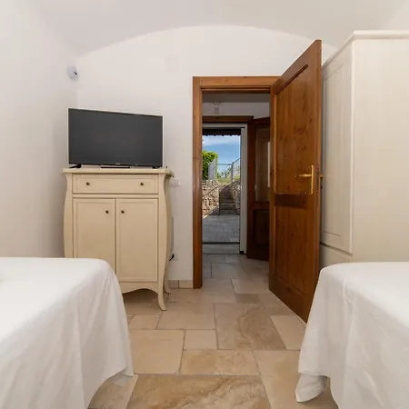 Trulli Livia Anna * Ceglie Messapica